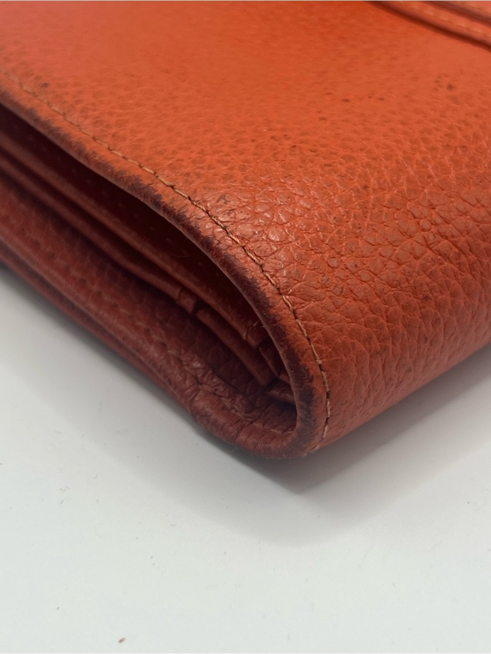 Longchamp Le Foulonné Orange Pebbled Leather Compact Bifold Wallet - Picture 10 of 14